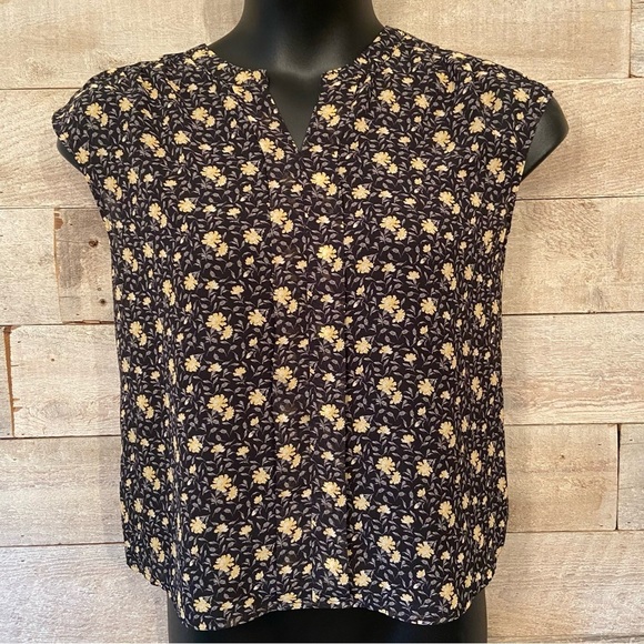 Laura Ashley women’s floral blouse in size 9 - Picture 1 of 7